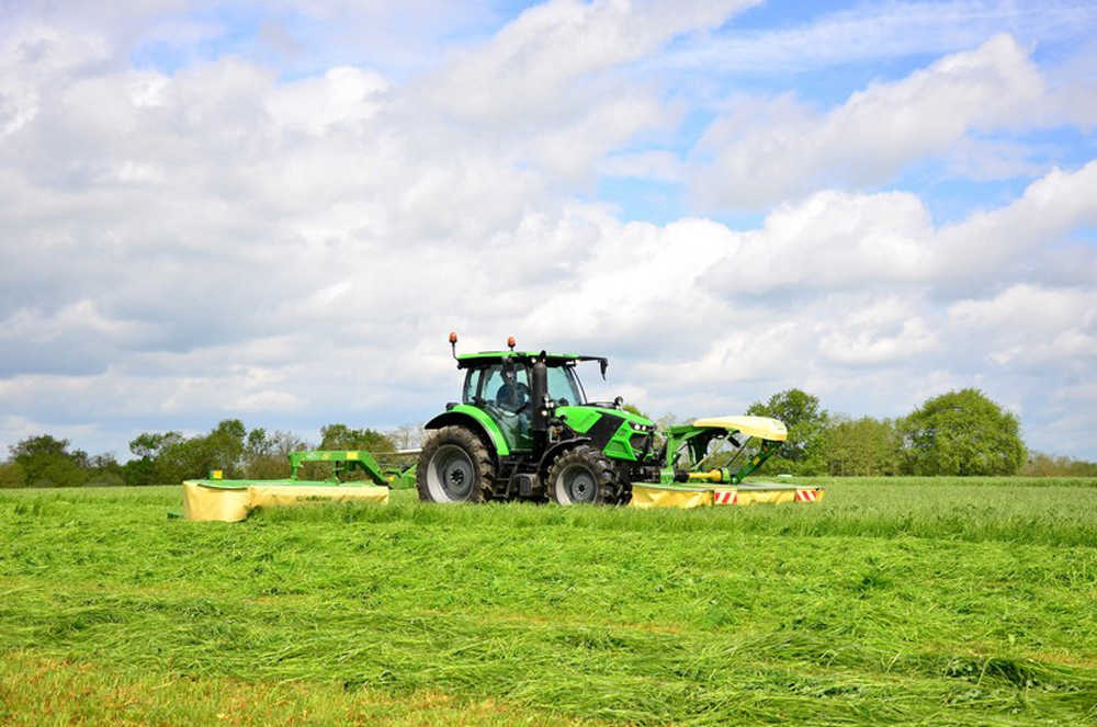 
          KRONE : Une faucheuse frontale sans conditionneur