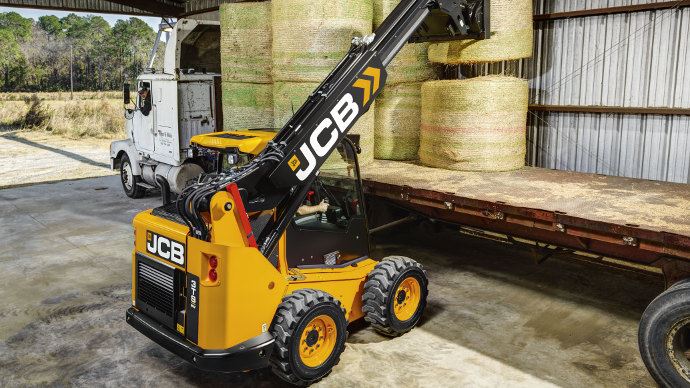 
            Le JCB Teleskid: Un chargeur compact à bras télescopique
