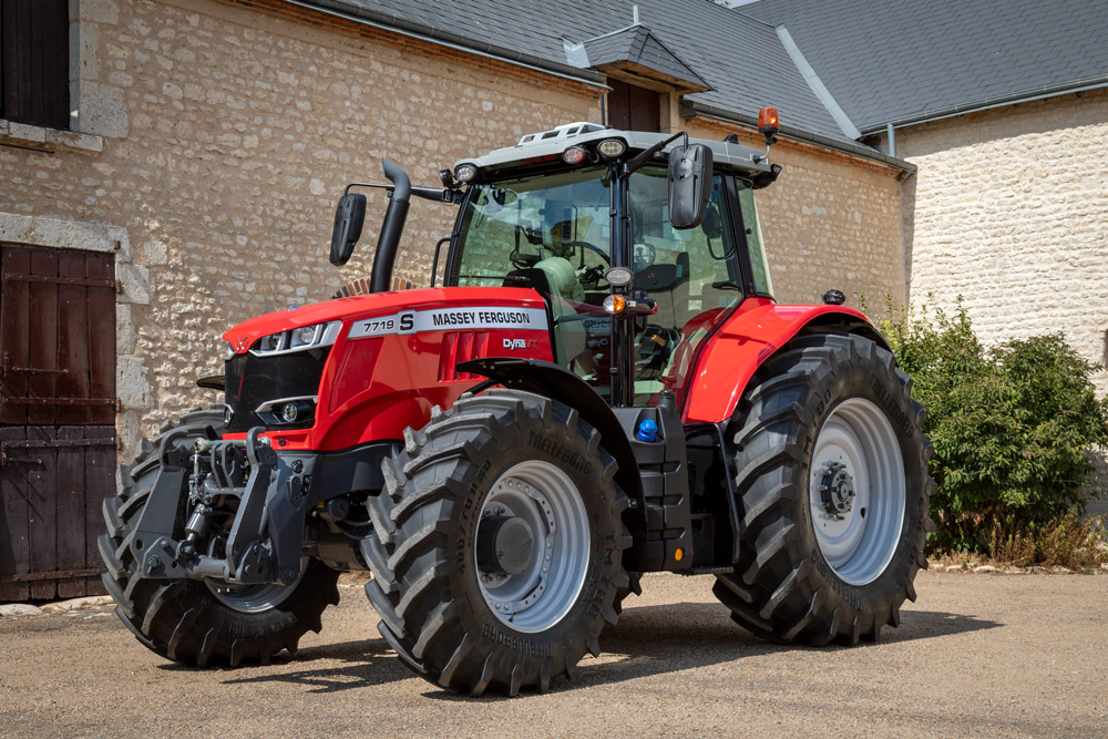 
          Massey Ferguson 7700 S