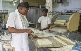 
          Produits agricoles locaux au Togo: Les produits locaux vont désormais être incorporées à la fabrication du pain au Togo
