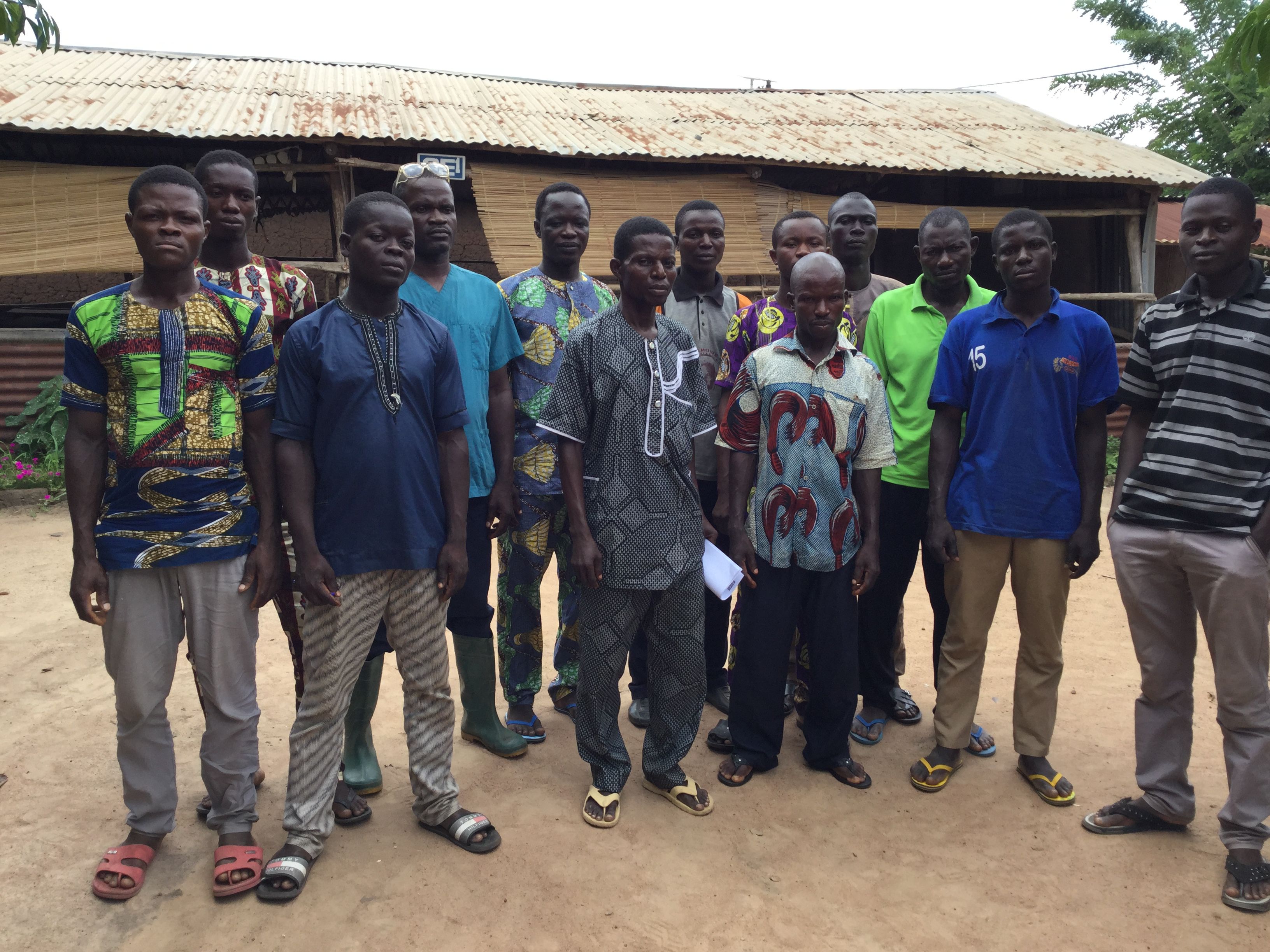 Séance d'échanges et de formation des producteurs sur la production biologique pour le respect strict des normes bio suivi du signature des fiches d'engagement dans la commune de Ouèssè chez Soycain Bénin