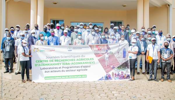 
          Lancement des journées scientifiques du CRA-Agonkanmey : Les résultats et acquis de recherche partagés avec les utilisateurs et les décideurs | Gouvernement de la République du Bénin