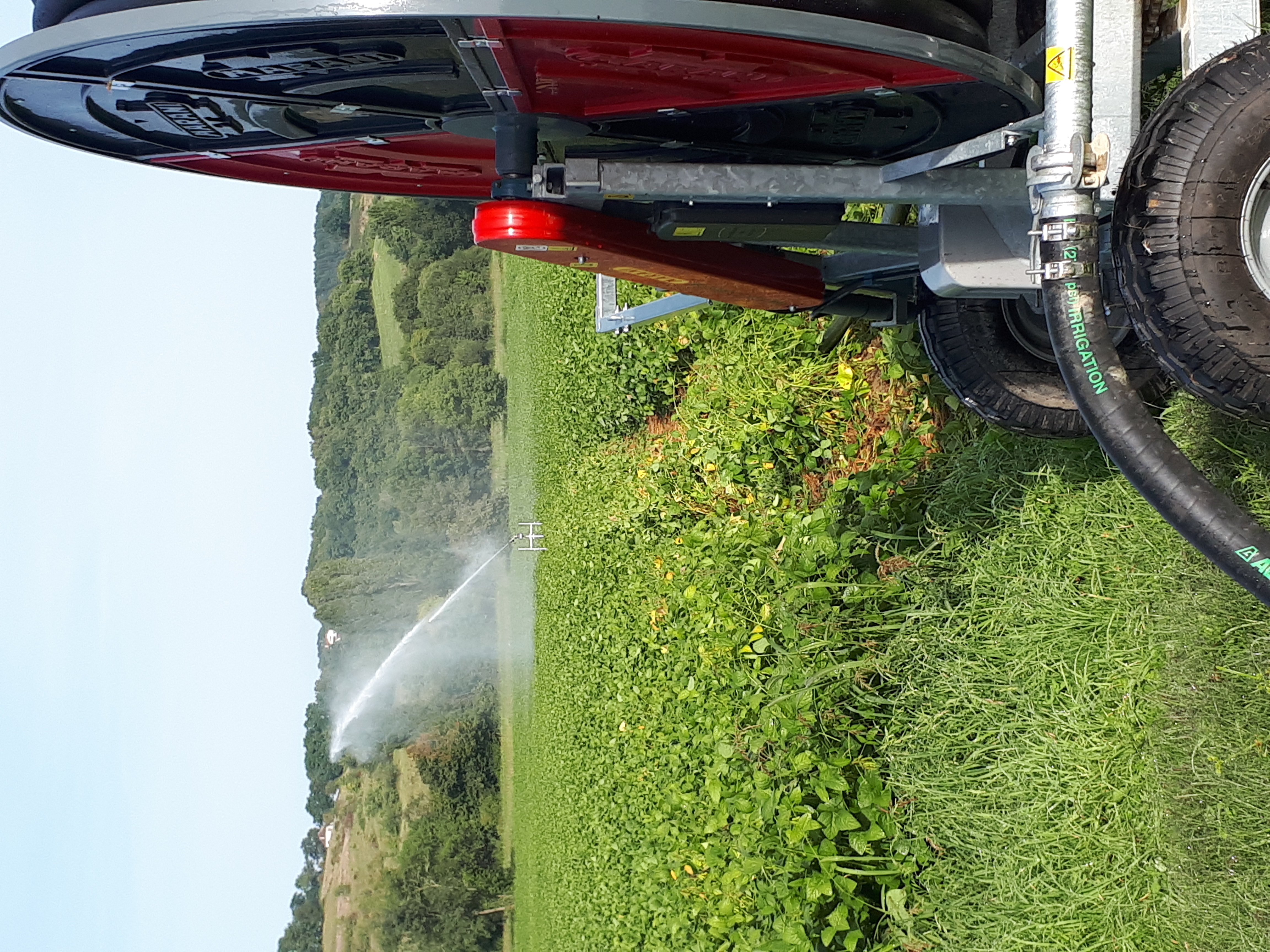 Irrigation tardive du soja. le pari gagnant. des quintaux et de la qualité en plus. même si votre soja commence a jauner, continuer d irriguer tant qu il y a des zones vertes.
