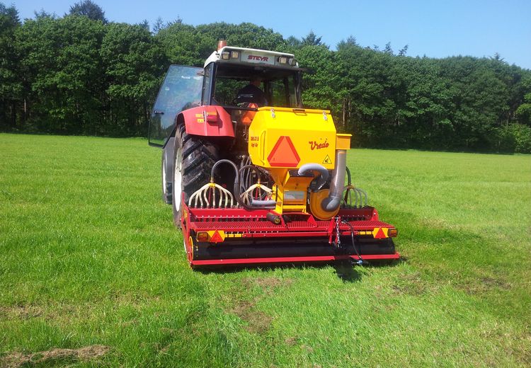 
          Semoir Vredo