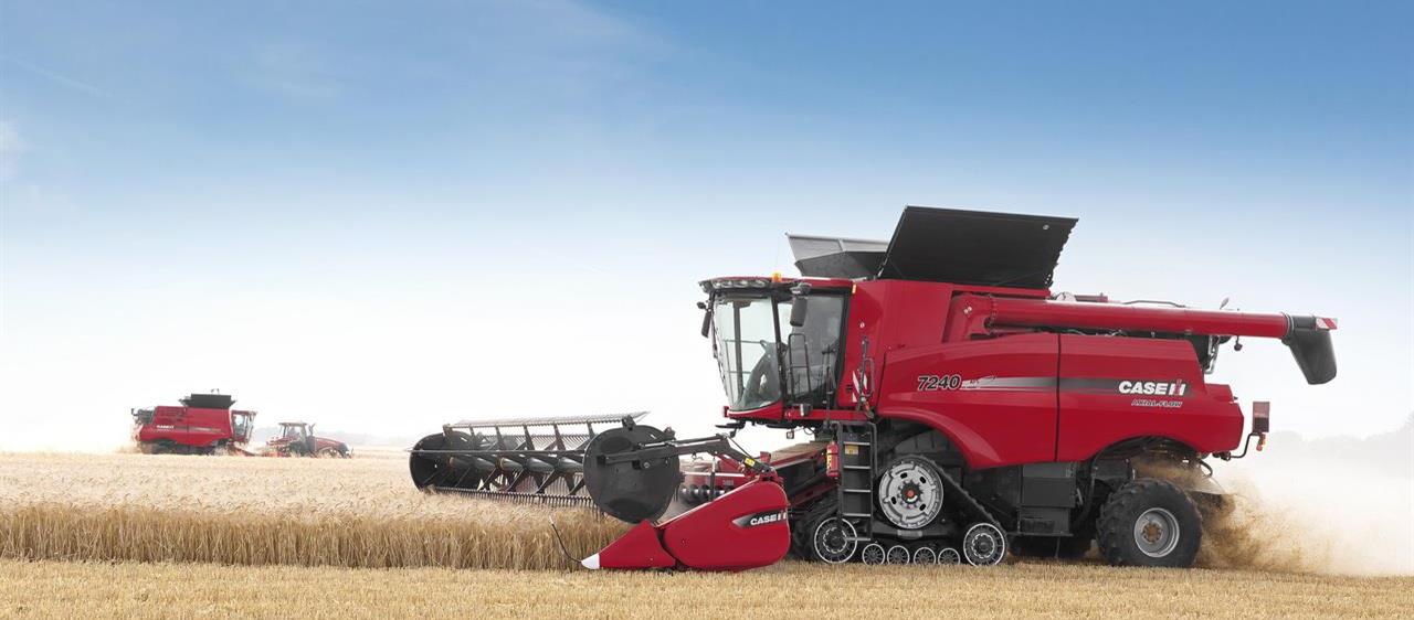 
          Moissonneuse Case IH