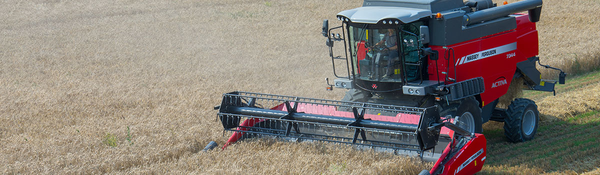 
          Moissonneuse Massey Ferguson