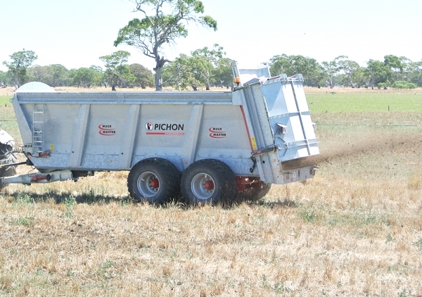 
          Epandeur de fumier Pichon/Muck Master série M2070 / M2470