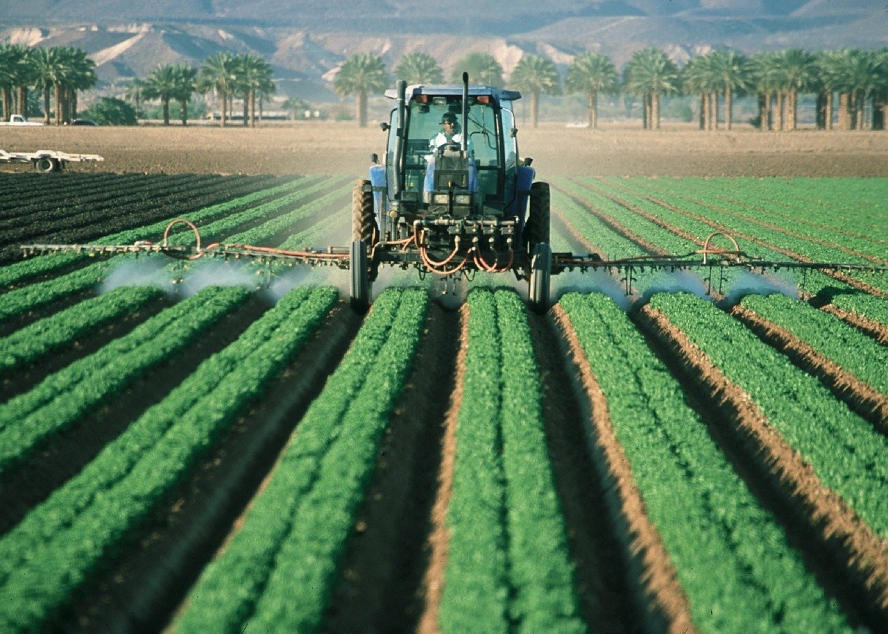 
           Trente-six produits contenants le glyphosate interdits à la vente en France