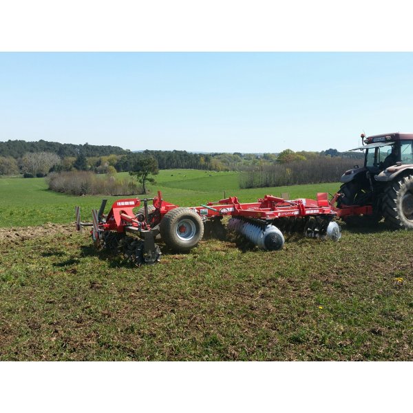 
          Outils agricoles Quivogne/Autoporteur en X : Le Compact +