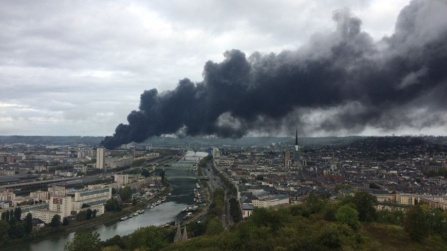 
          Incendie à Lubrizol à Rouen : 