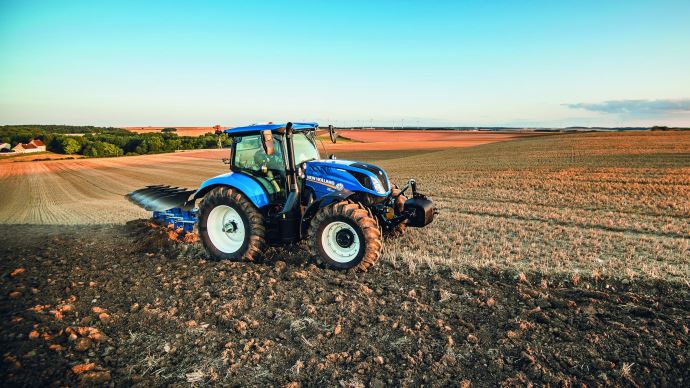 
           Nouveauté tracteur New Holland ajoute le six cylindres compact de 135 ch à sa gamme T6 
