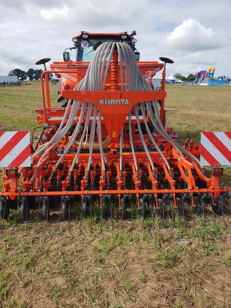 
          Kubota