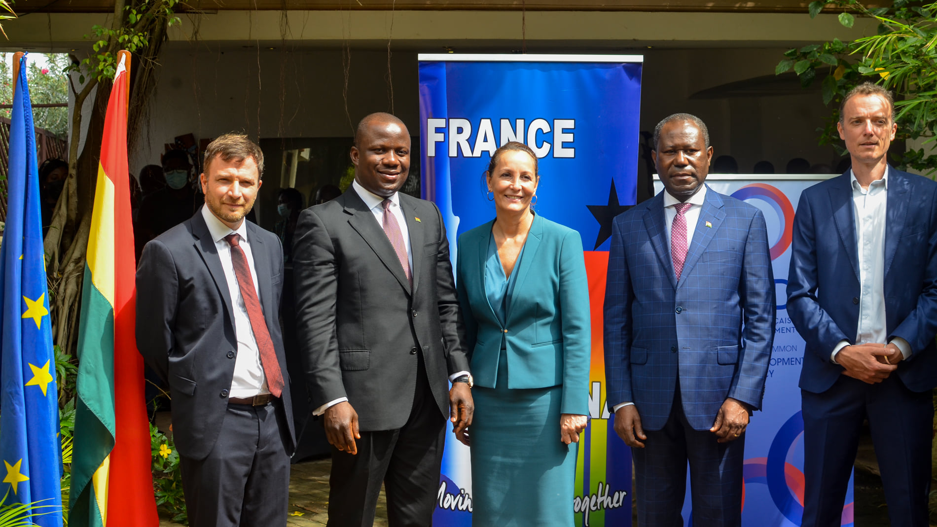 
          Programme EconoBio II pour la forêt mais aussi le karité, coco, miel, cacao et noix bio au Ghana