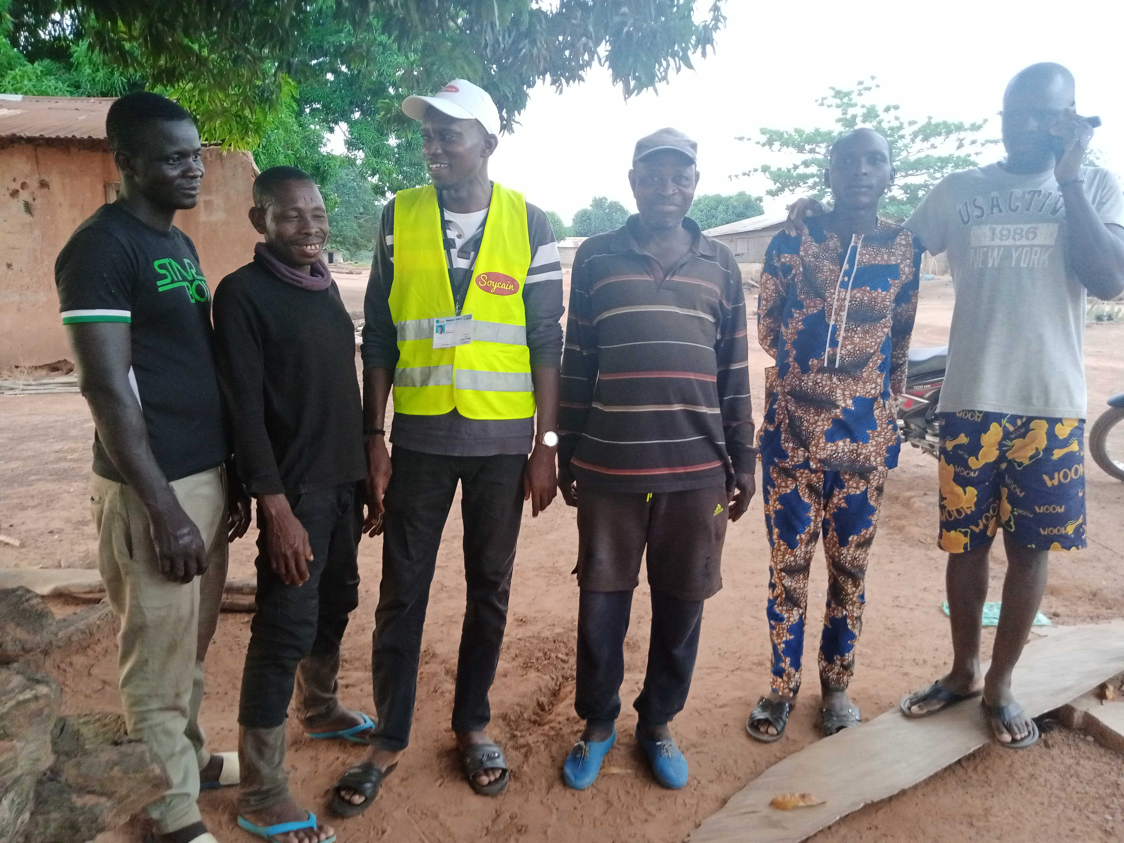 Faire de l'agriculture béninoise 💯% biologique un soucis primordial pour la société Soycain Bénin suivis d'une sensibilisation des producteurs sur les bonnes manières de production biologique